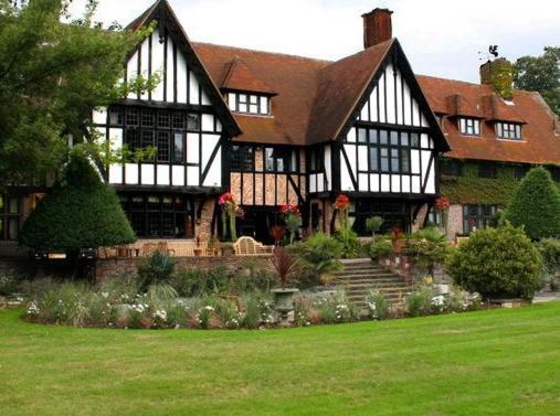 Hotel Four Acres *